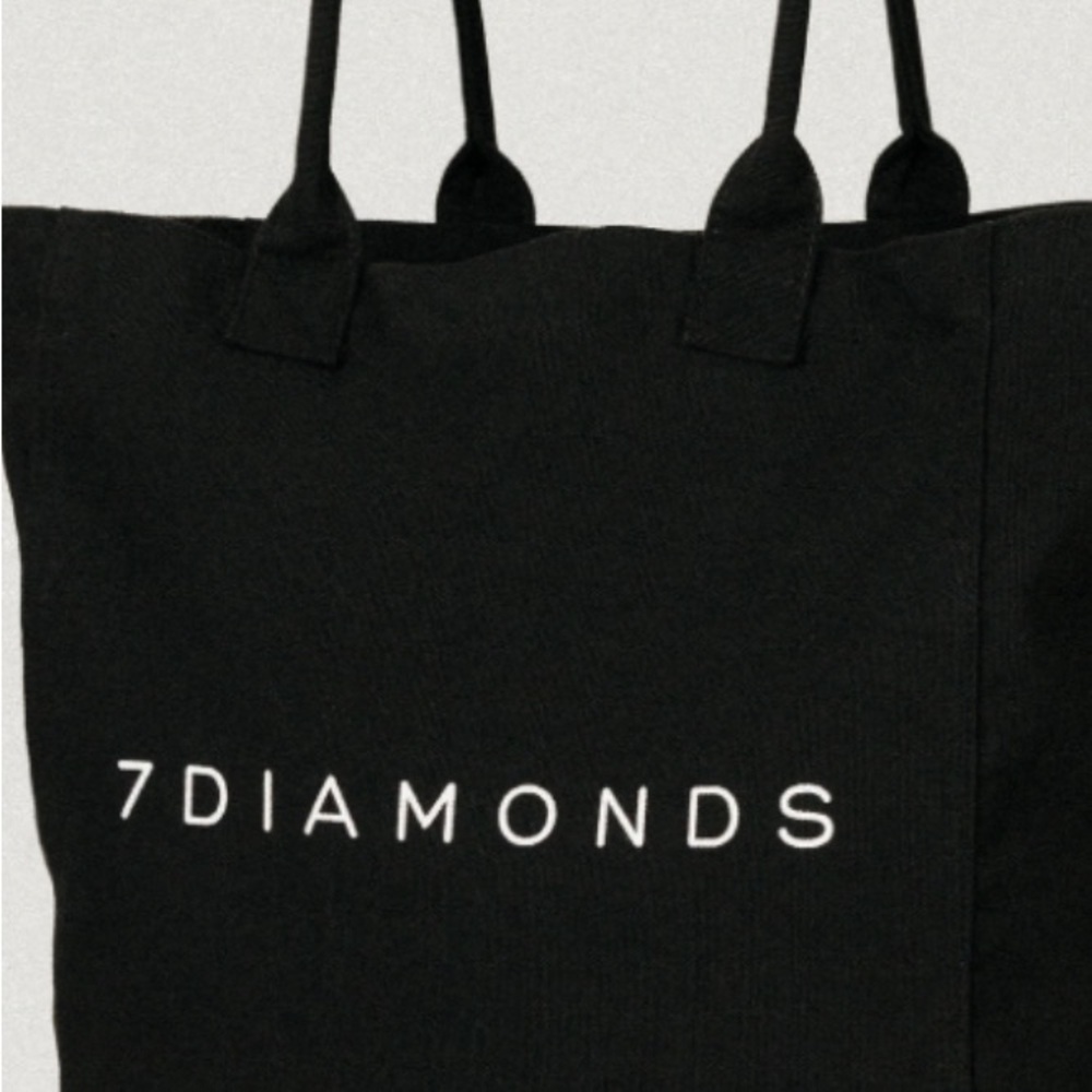NWT 7DIAMONDS “The Everyday Tote”